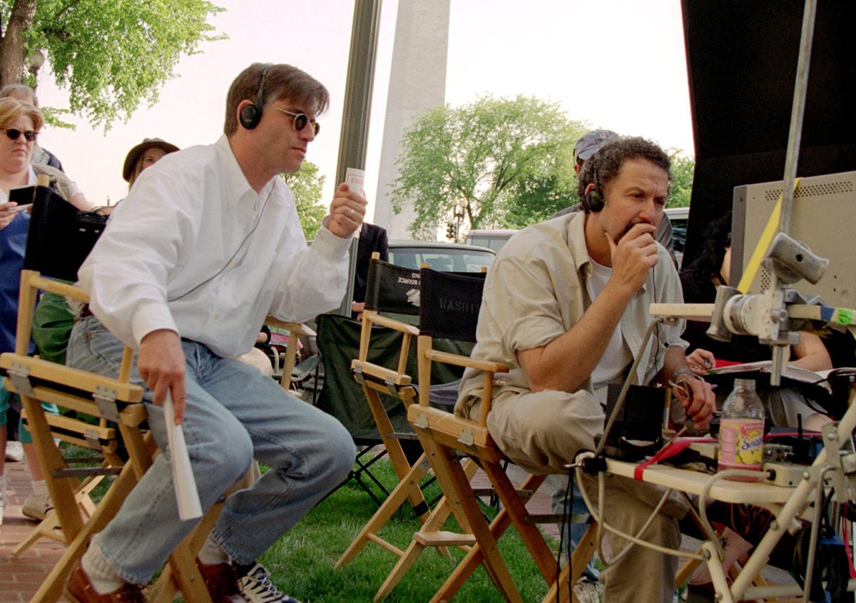 Aaron Sorkin and Thomas Schlamme on the set of The West Wing